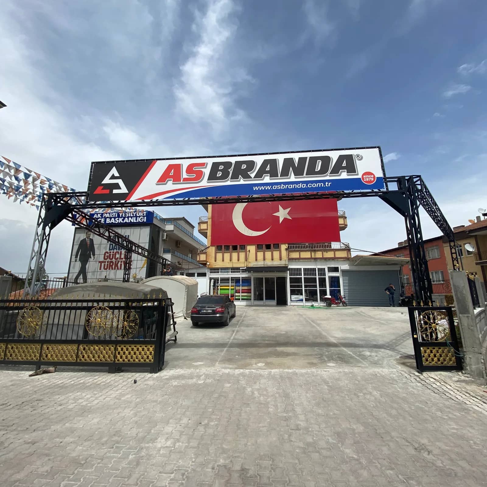 AS Branda — kurulmuş germe çadır