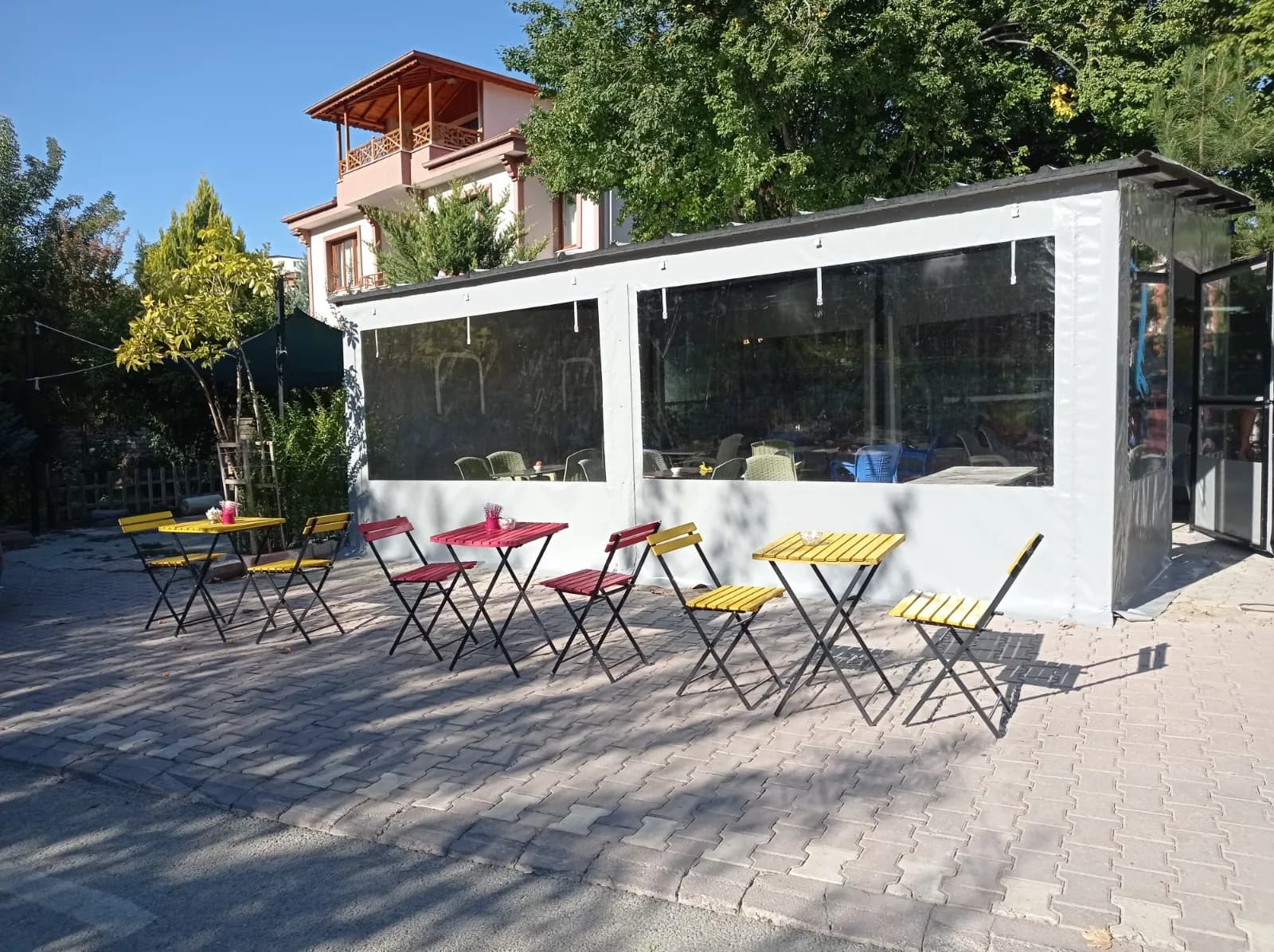 Şeffaf Branda Nedir? Kalınlık ve Ölçü Seçim Rehberi